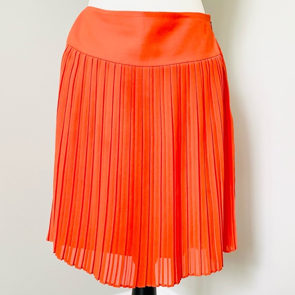Ann Taylor Loft Pleated Short Skirt - Picture 1 of 6